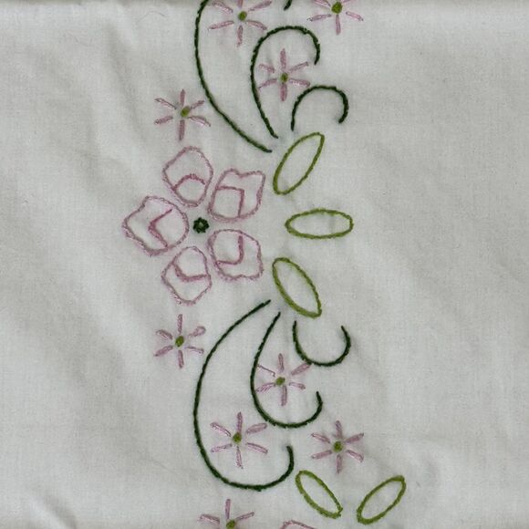Hand Embroidered Pillow Case Floral Standard NWOT bv - Picture 3 of 3